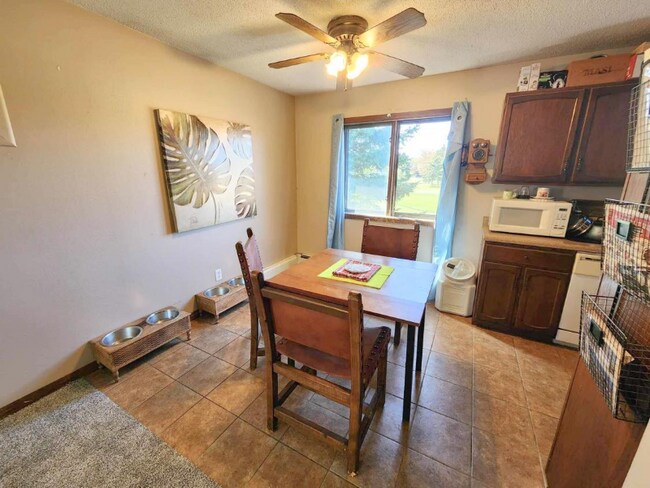 Photo - 719 21st St S