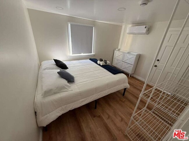 Photo - 1153 W 2nd St Unit 1157