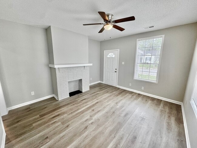 Photo - 3557 Kearney Ave