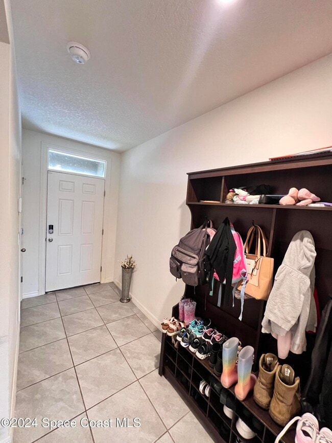 Photo - 919 Trinity St