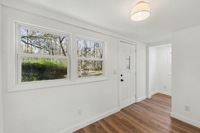 Photo - 510 Parsons Rd