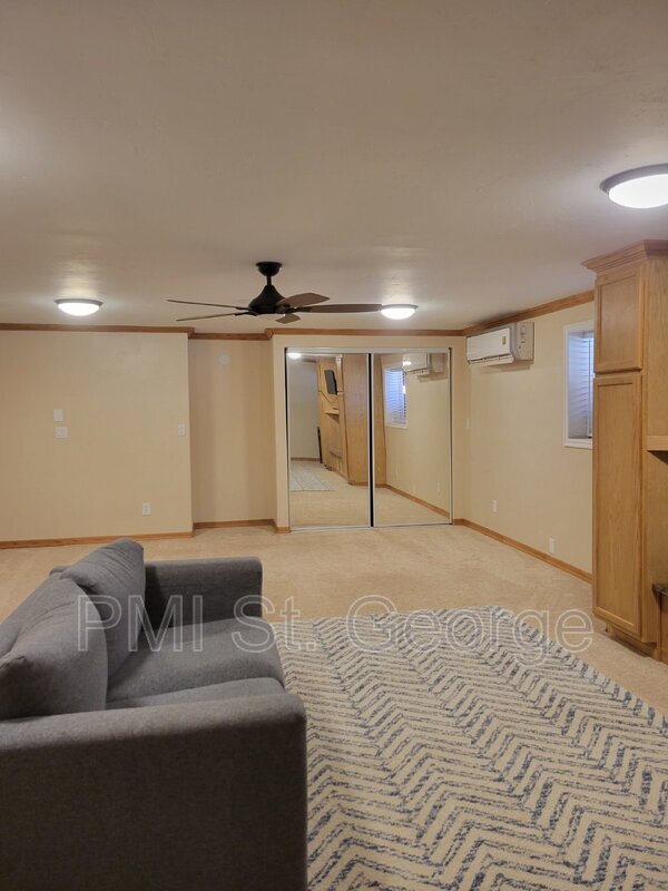 Photo - 1065 Canyon St