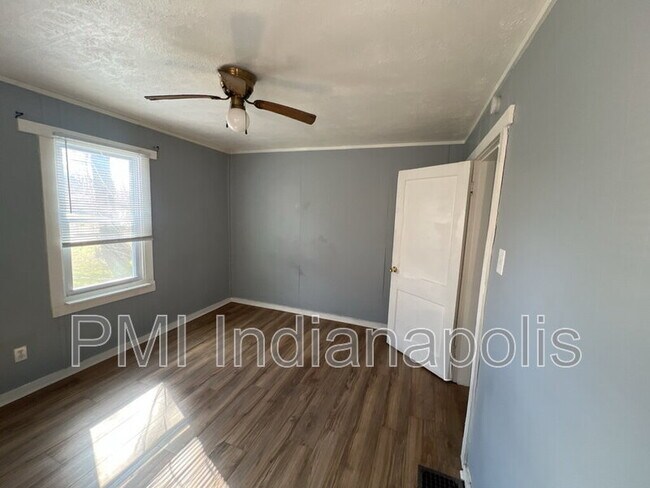 Photo - 1451 W 34th St