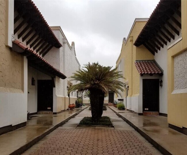 2744 Briarhurst Dr Unit 36