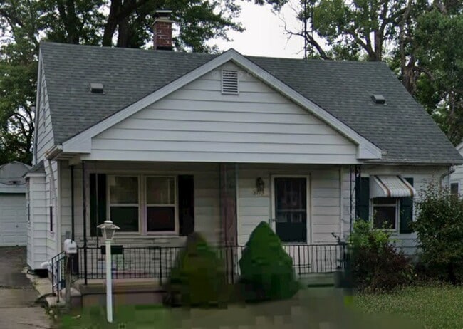 Photo - 3713 Gratiot Ave