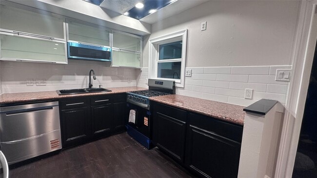 Photo - 1531 Fairview St