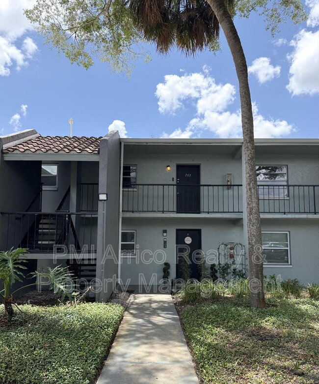 Building Photo - 2812 Somerset Park Dr Unit Apt 203