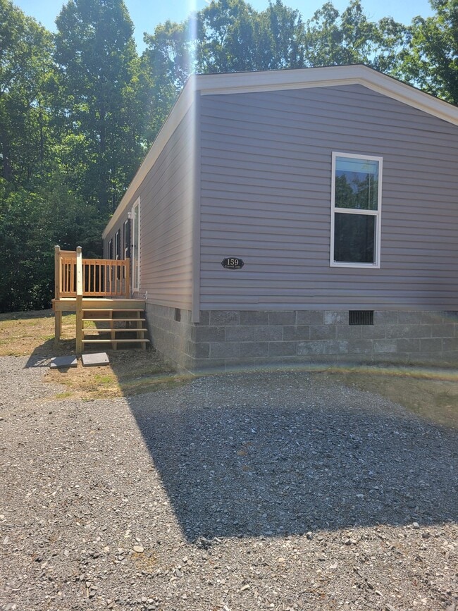 Photo - 159 W Everett St
