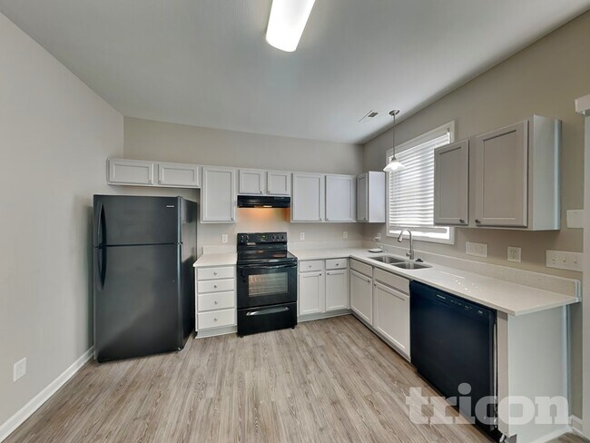 Photo - 2820 Oasis Ln