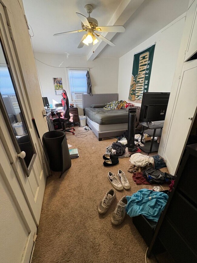 Photo - SE - 02 - Main St Unidad 1131