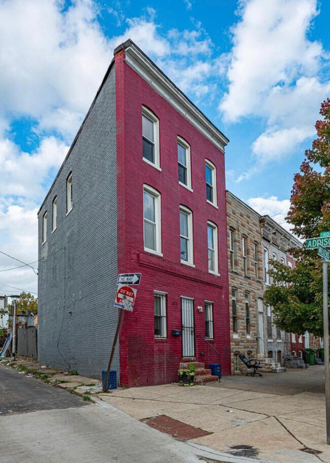 Building Photo - 1828 Wilkens Ave Rental