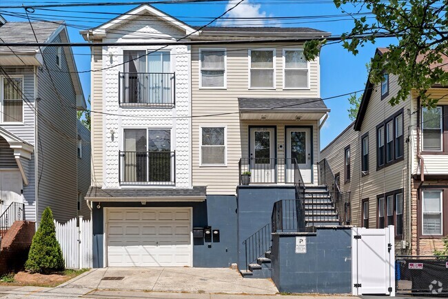 Building Photo - 221 Weequahic Ave Unit 1st Flr Rental