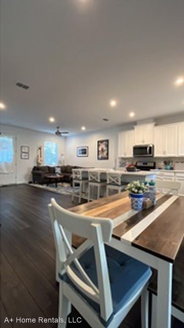 Photo - 3 br, 2.5 bath House - 2129 Celebration Blvd.