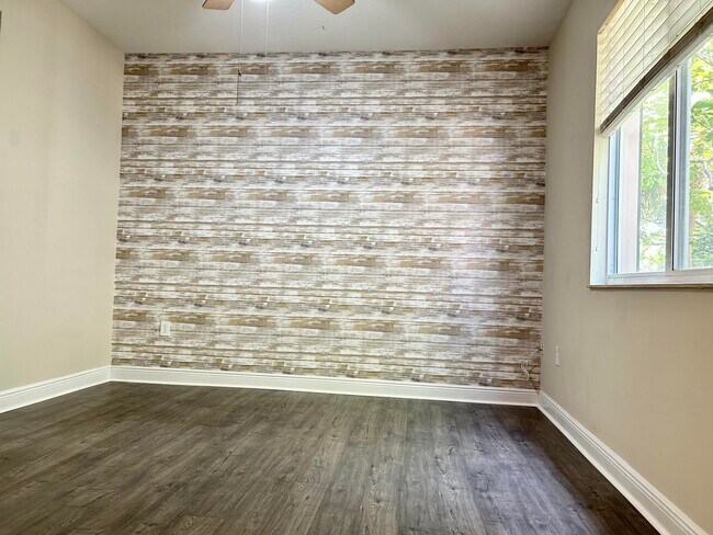 3803 NW 5th Terrace