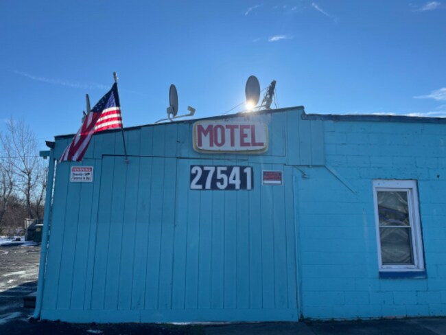 Photo - 27541 Telegraph Rd