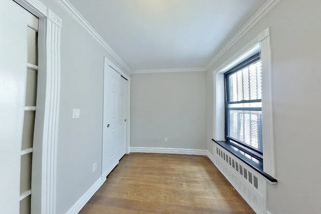 Photo - 345 W 53rd St Unit 2B