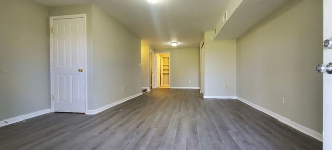 Photo - 118 Tanbark Dr