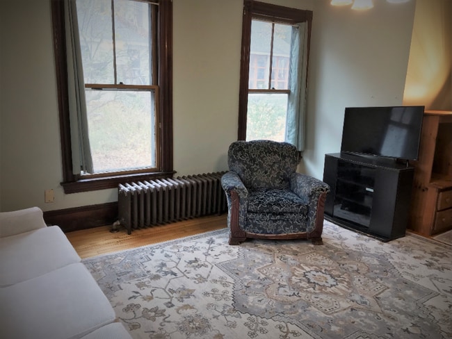 Photo - 33 Middle St Unit 1