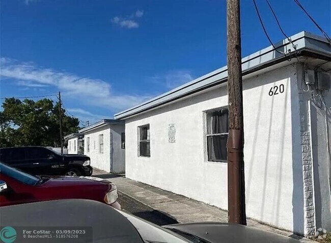 Building Photo - 620 NW 14th Ave Unit 1 Rental