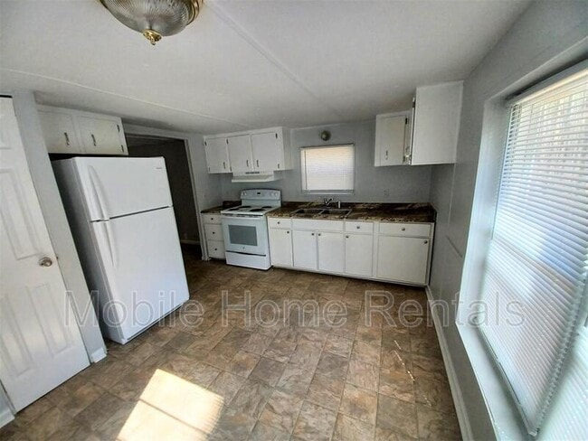 Photo - 46 Dogwood Dr