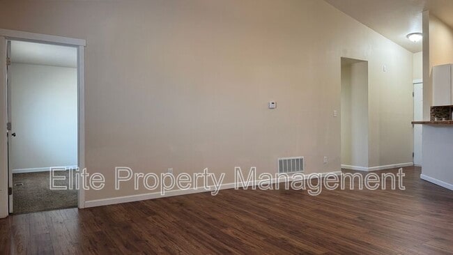 Photo - 983 S Palomar Dr