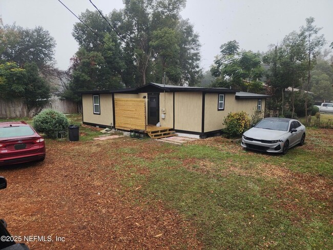 Building Photo - 403 Highland Ave