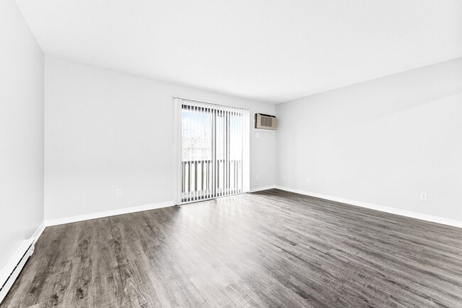 Walnut Woods Apartments