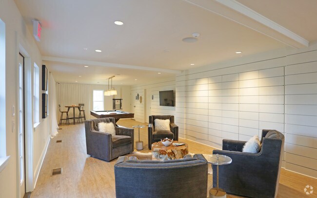 Leasing Center
