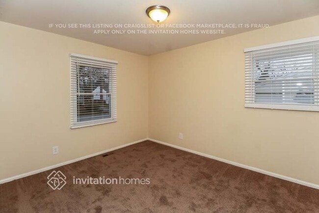 Photo - 46 S Willow Ln