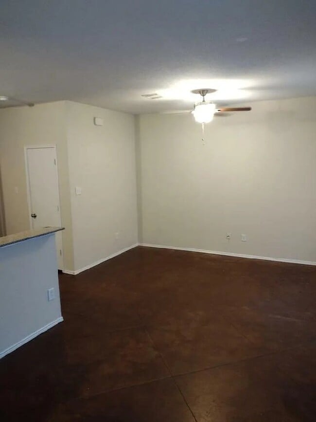 Photo - 2343 Aldergate Dr