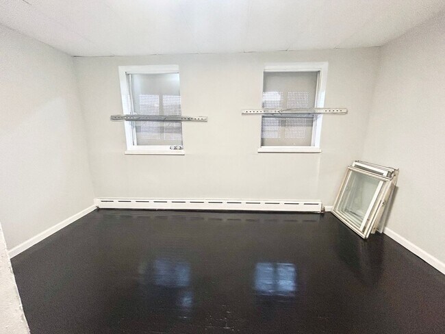 Photo - Elmwood Park 3 Bedroom Available Now