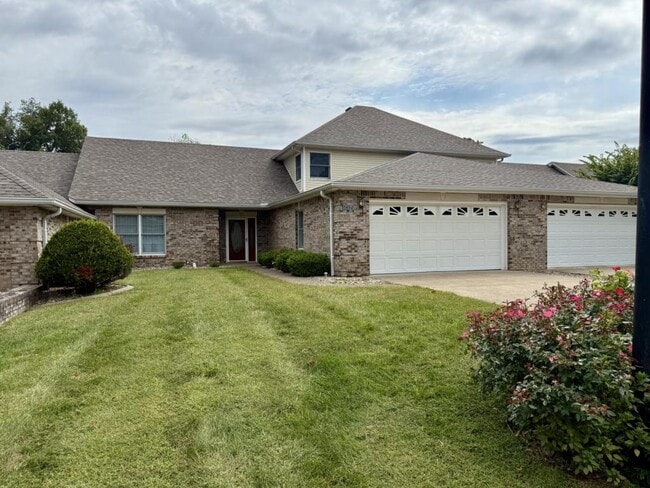 Building Photo - 545-2 St Andrews Dr Rental