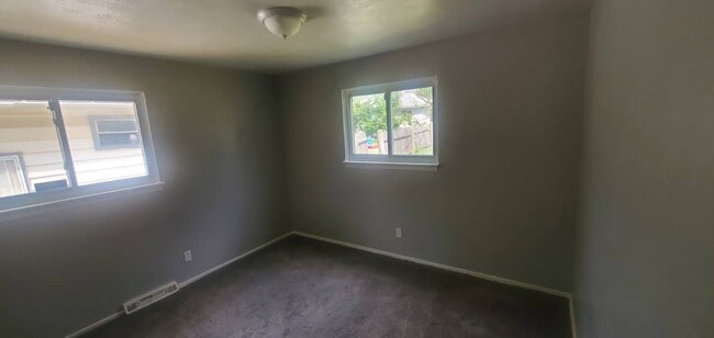 Photo - 4595 Lee Rd