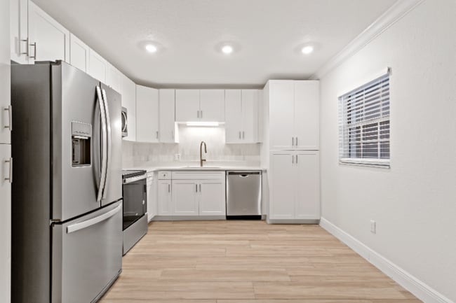 Photo - 3215 W Swann Ave Unit 13