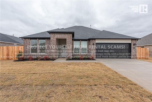 Building Photo - 566 Mcleod Dr