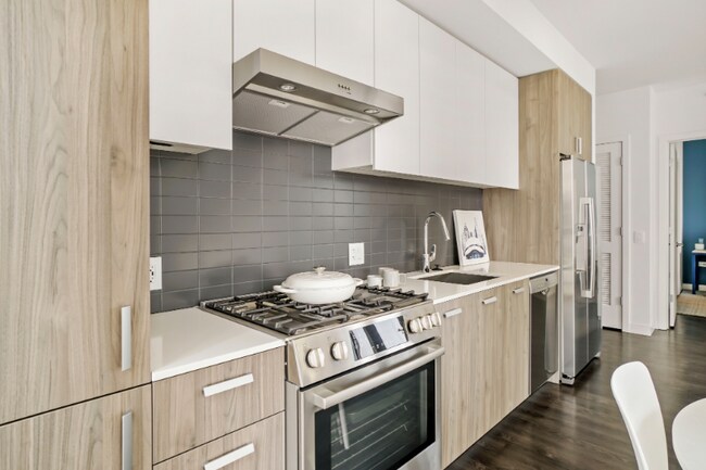 Photo - 450 E Waterside Dr