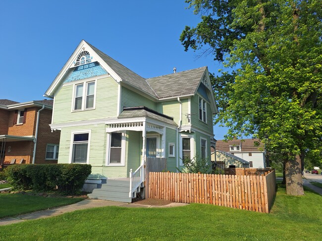 Front of house - 904 N Wisconsin St Townhome