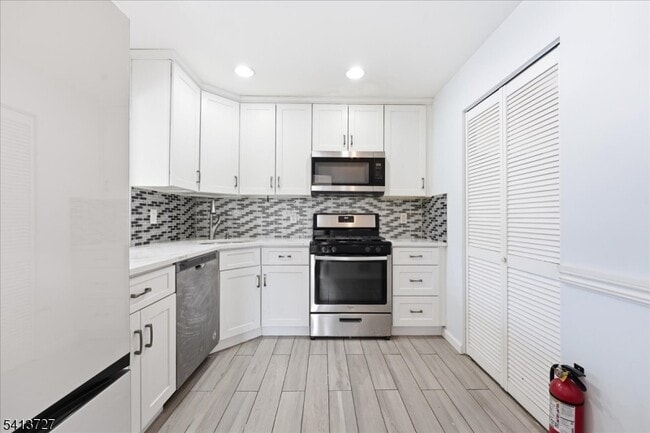 Photo - 47 Rutgers Dr