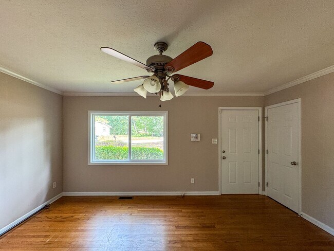 Photo - Charming 3 Bed 2 Bath Fayetteville Home with Fenced Yard