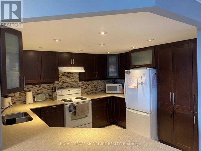 Photo - 20 McFarlane Dr Unit 908