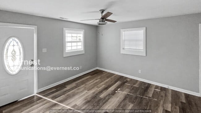 Photo - 3 Bed, 2 Bath Home with Off-Street Parking / Pet-Friendly / Vouchers Accepted / Available Now!