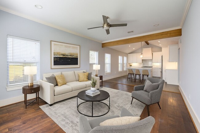 Photo - 2401 Eagle St