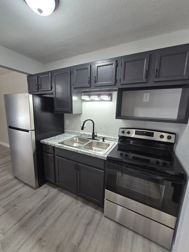 Photo - 1 Bedroom 1 Bathroom Apartment in the heart of Osage Beach!! Unit 4199 Sunset Dr Apt 4