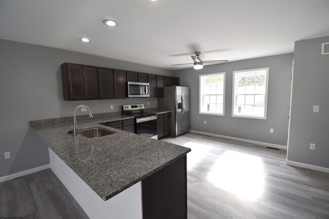 Photo - 822 Puzzle Pl