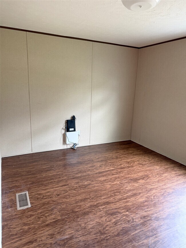 Photo - 390 Hidden Oaks Dr