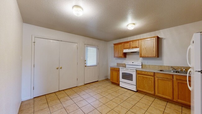 Photo - ALL TILE DUPLEX IN HARKER HEIGHTS!!!!!