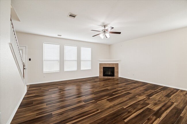 Photo - 5307 Espuela Ln