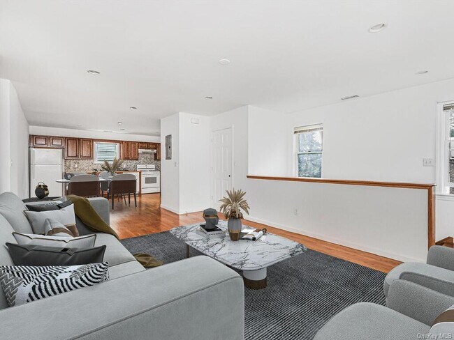 Photo - 812 Howard Ave Unit 2nd floor