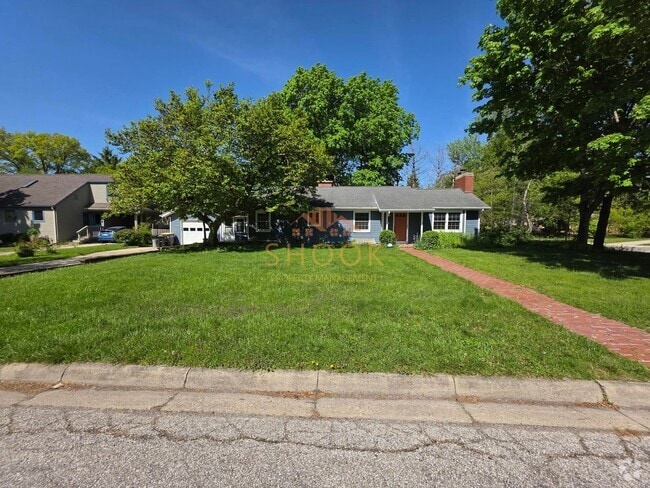 Building Photo - Cozy 3 BR Home Close to Campus and the Res...