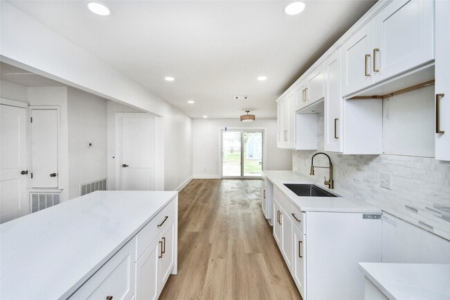 Photo - 7210 Lumber Jack Dr